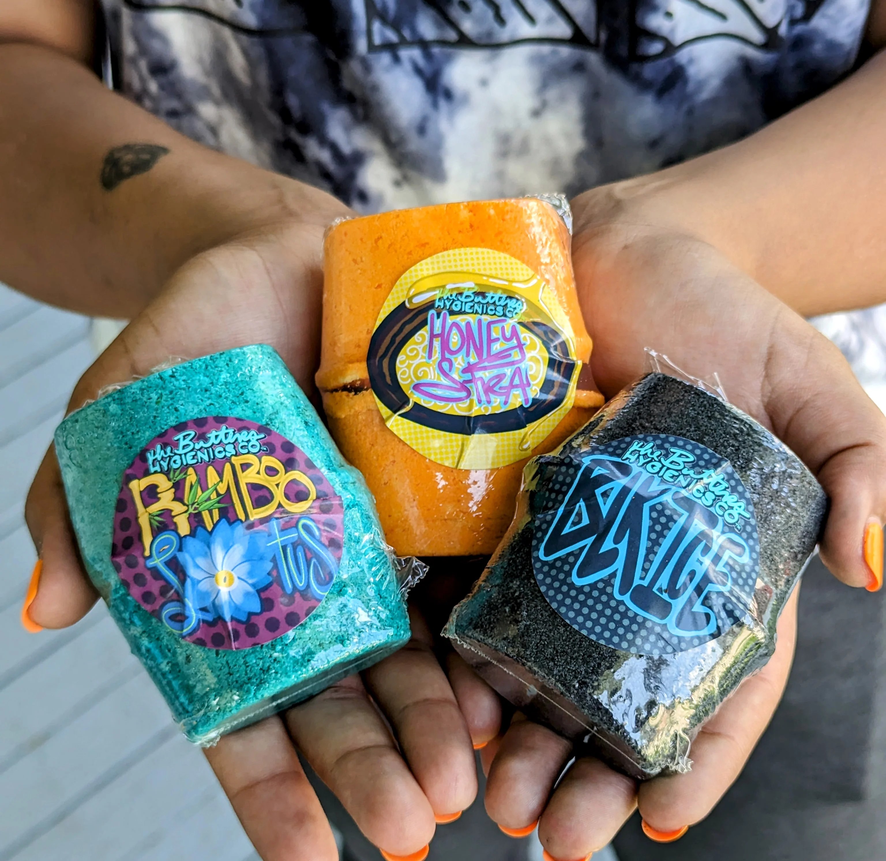 Honey 🍯 Shea #12 - Ultra Moisturizing Bath Bomb [2-Pack] - Image 4